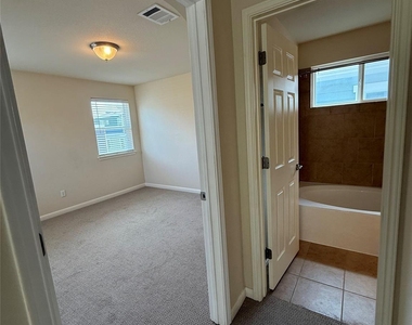1932 Tramson Dr - Photo Thumbnail 12