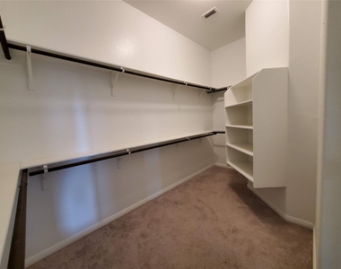 13505 Mariscan St - Photo Thumbnail 8