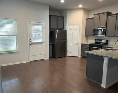 13505 Mariscan St - Photo Thumbnail 3