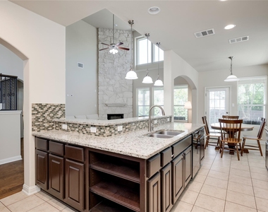 4211 Oldenburg Ln - Photo Thumbnail 18