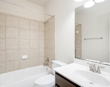 4211 Oldenburg Ln - Photo Thumbnail 16