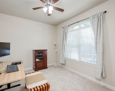 4211 Oldenburg Ln - Photo Thumbnail 31