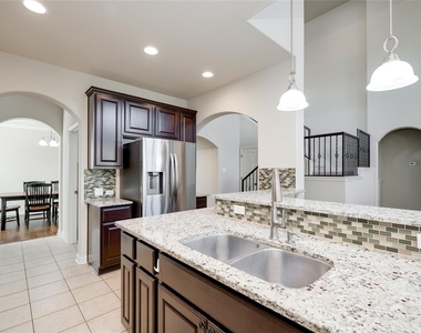 4211 Oldenburg Ln - Photo Thumbnail 21