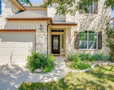 4211 Oldenburg Ln - Photo Thumbnail 4