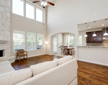 4211 Oldenburg Ln - Photo Thumbnail 23