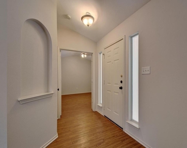 136 Strawn - Photo Thumbnail 11