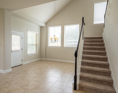 18612 Rio Chama Ln - Photo Thumbnail 3