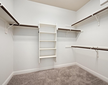 8620 Alophia Dr - Photo Thumbnail 15