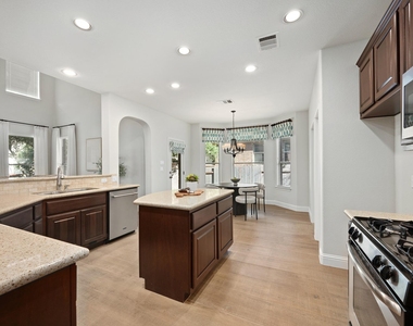 8620 Alophia Dr - Photo Thumbnail 8