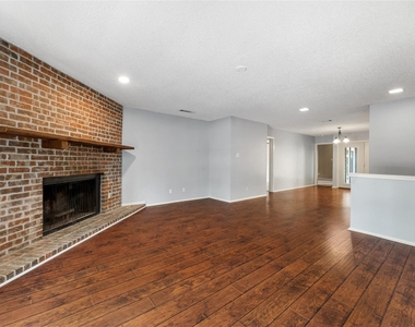 8506 Mesa Dr - Photo Thumbnail 6