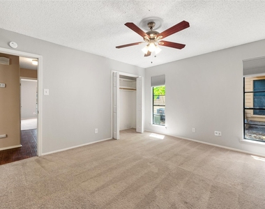 8506 Mesa Dr - Photo Thumbnail 22
