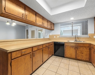 8506 Mesa Dr - Photo Thumbnail 11