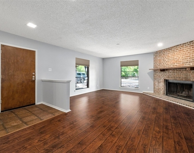8506 Mesa Dr - Photo Thumbnail 4