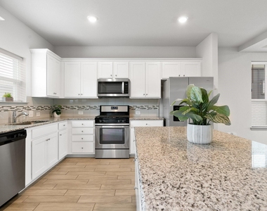 5913 Charles Merle Dr - Photo Thumbnail 2