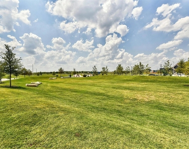 5913 Charles Merle Dr - Photo Thumbnail 28