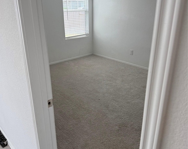 2324 Dust Devil Dr - Photo Thumbnail 7