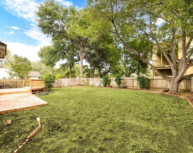 1502 Oak Knoll Ln - Photo Thumbnail 15