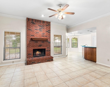 1502 Oak Knoll Ln - Photo Thumbnail 2