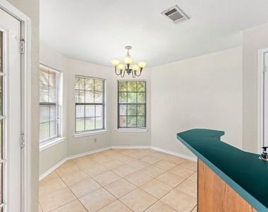 1502 Oak Knoll Ln - Photo Thumbnail 5