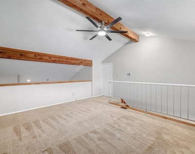 7211 Lakewood Dr - Photo Thumbnail 12