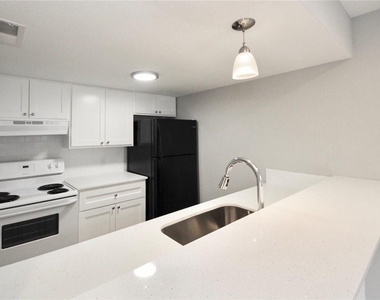 1600 West Ave - Photo Thumbnail 1