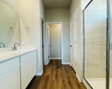 17809 Owl Tree Rd - Photo Thumbnail 5