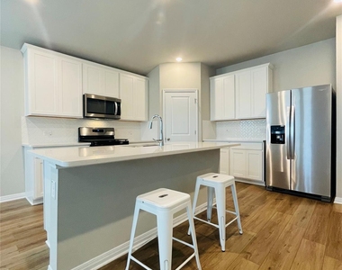 17809 Owl Tree Rd - Photo Thumbnail 9