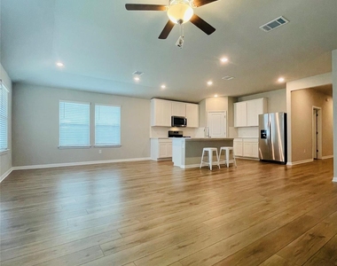 17809 Owl Tree Rd - Photo Thumbnail 10