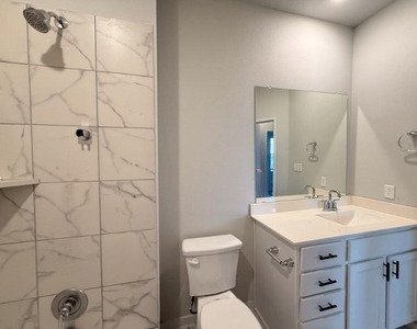605 W South St - Photo Thumbnail 12