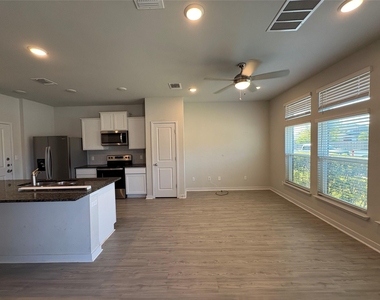 605 W South St - Photo Thumbnail 20