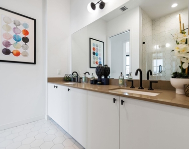800 Embassy Dr - Photo Thumbnail 15
