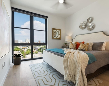 800 Embassy Dr - Photo Thumbnail 13