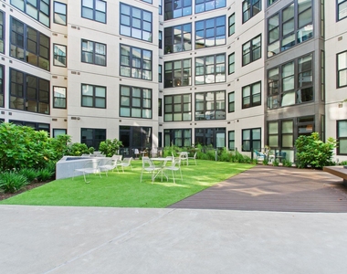 800 Embassy Dr - Photo Thumbnail 22