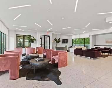 800 Embassy Dr - Photo Thumbnail 24