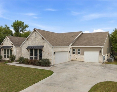 101 Onion Creek Ln - Photo Thumbnail 1