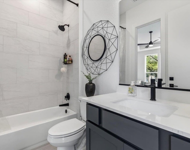 101 Onion Creek Ln - Photo Thumbnail 28