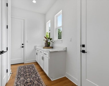101 Onion Creek Ln - Photo Thumbnail 31