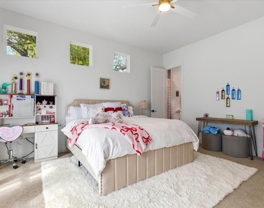 101 Onion Creek Ln - Photo Thumbnail 23