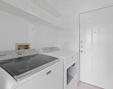 6905 Crosby Cir - Photo Thumbnail 23