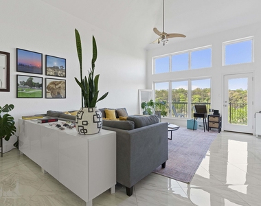 6905 Crosby Cir - Photo Thumbnail 1