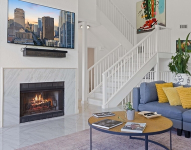 6905 Crosby Cir - Photo Thumbnail 3