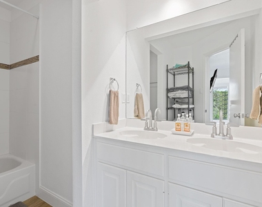6905 Crosby Cir - Photo Thumbnail 21