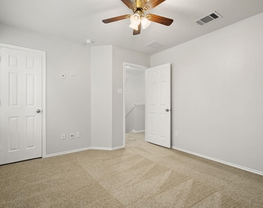 710 Alamo Plaza Dr - Photo Thumbnail 9