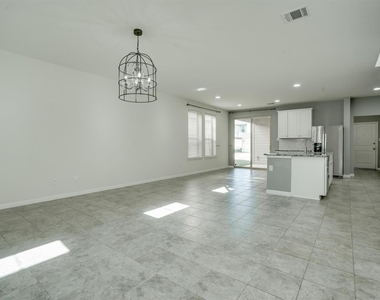 177 Diamond Point Dr - Photo Thumbnail 2