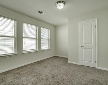 177 Diamond Point Dr - Photo Thumbnail 12