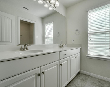 177 Diamond Point Dr - Photo Thumbnail 14