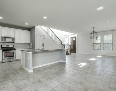 177 Diamond Point Dr - Photo Thumbnail 4