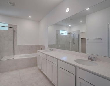 1109 Winnie Dr - Photo Thumbnail 11