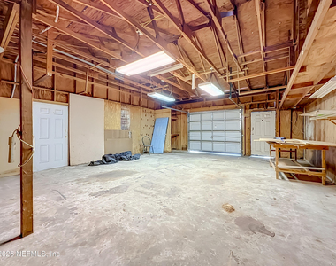 101 S Oakridge Avenue - Photo Thumbnail 13