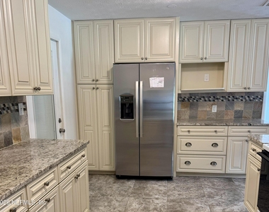 101 S Oakridge Avenue - Photo Thumbnail 19